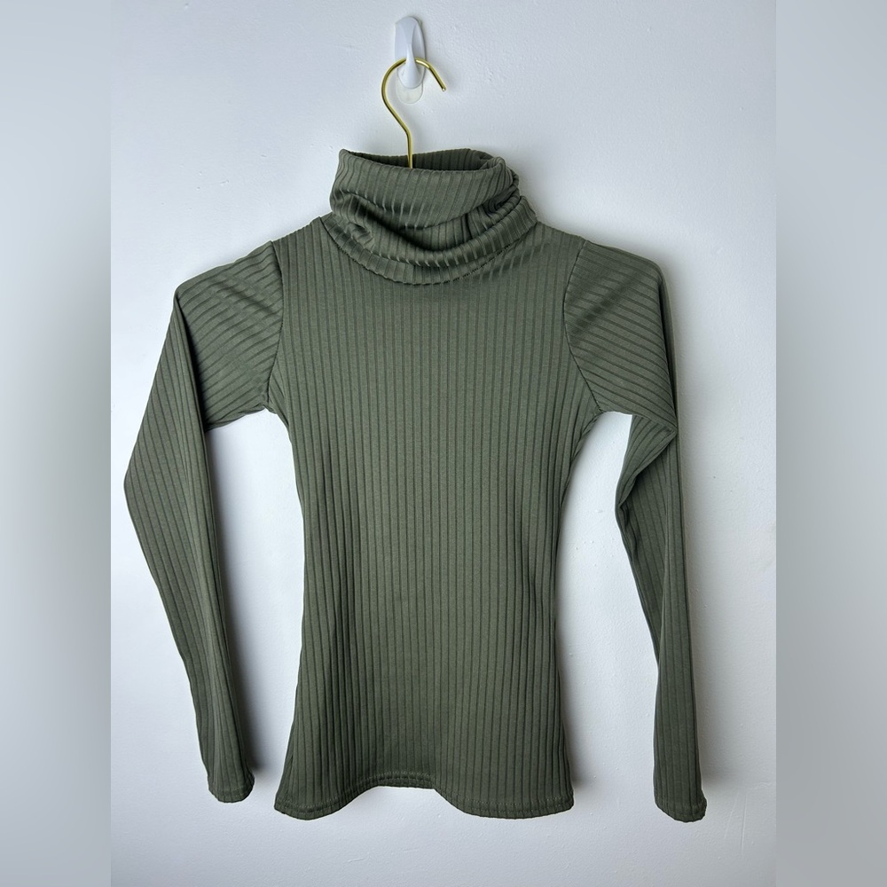 PrettyLittleThing Sage Ribbed Knit Top